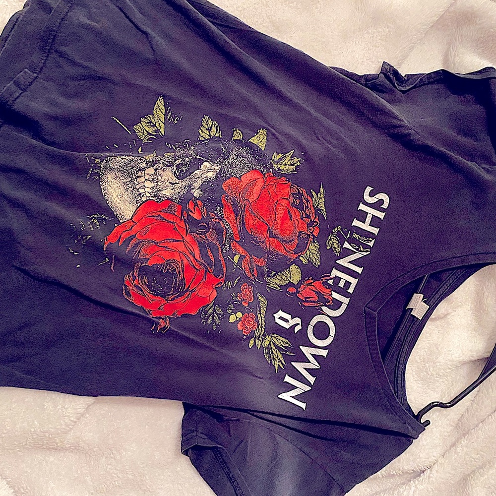 Shinedown Tshirt Size XL